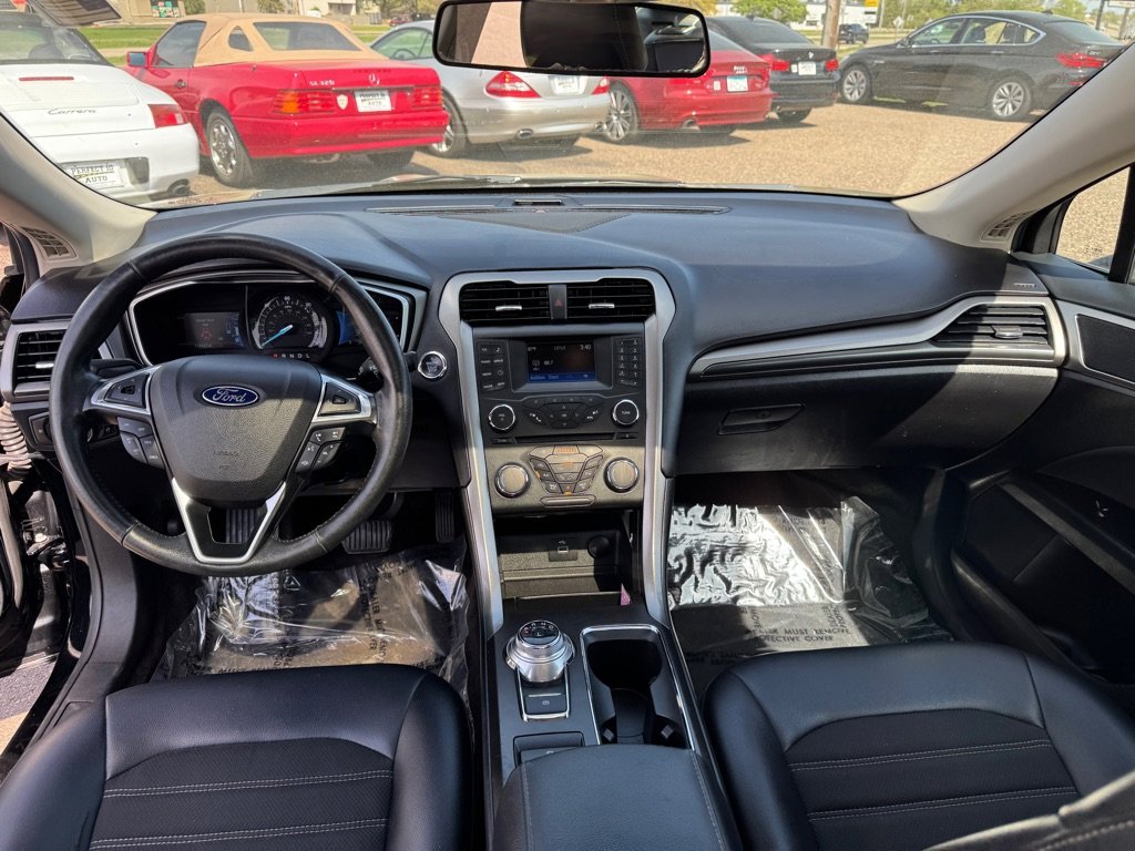 Used 2017 Ford Fusion SE w/ Equipment Group 601A image 35