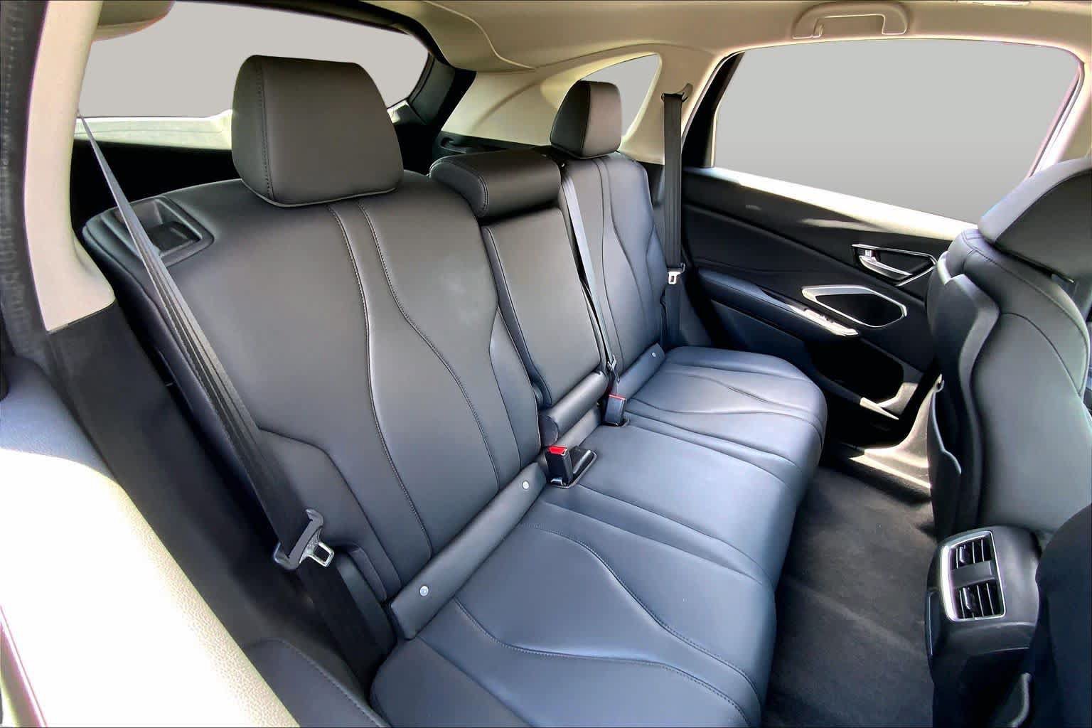 Used 2024 Acura RDX SH-AWD image 18