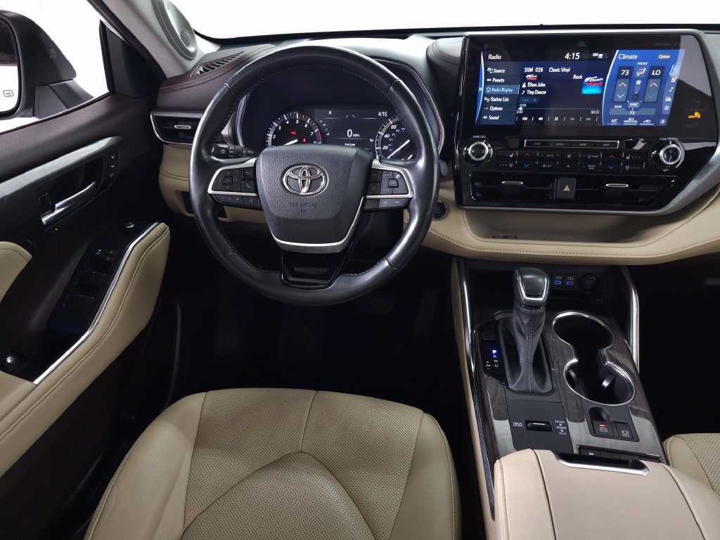 Used 2022 Toyota Highlander Platinum FWD image 21
