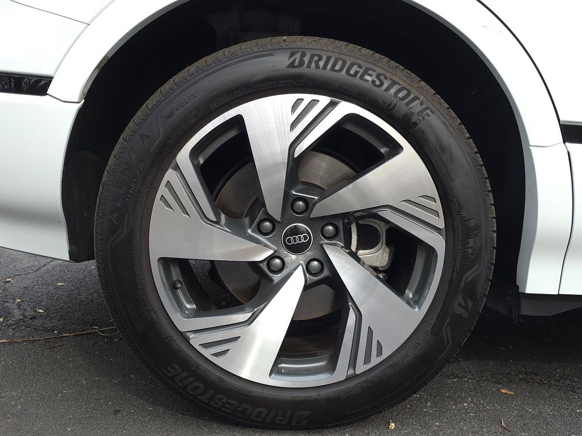 Used 2025 Audi Q6 e-tron Premium Plus AWD/4WD image 61