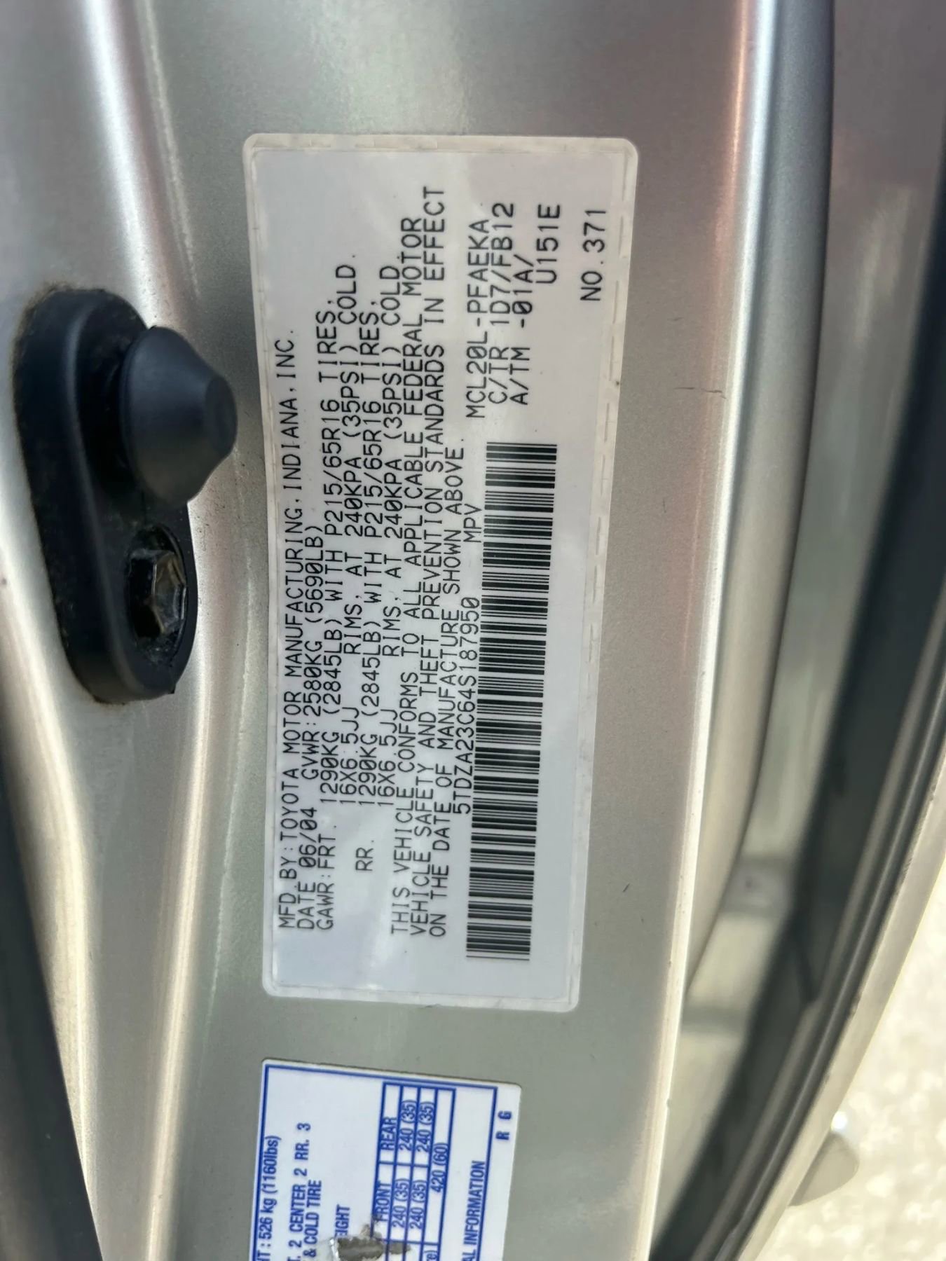 Used 2004 Toyota Sienna CE image 28