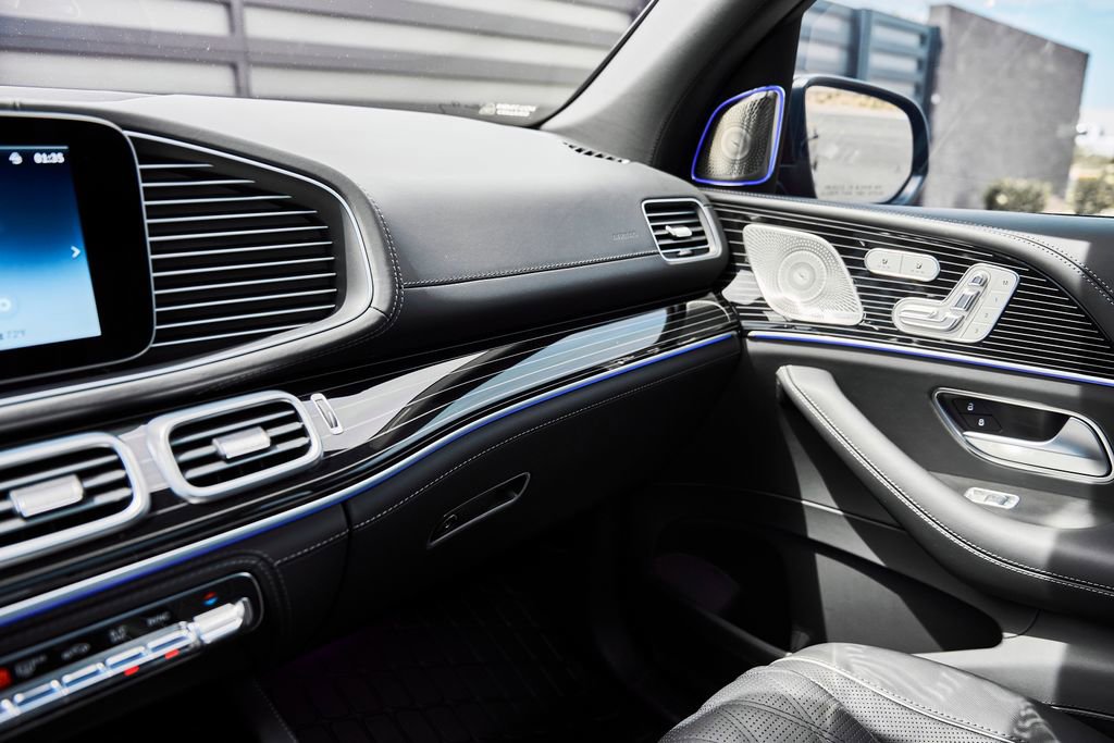 Used 2024 Mercedes-Benz Maybach GLS 600 4MATIC image 87