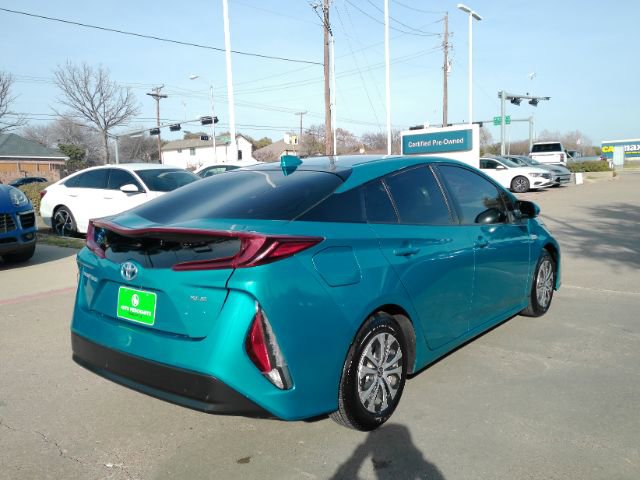 Used 2021 Toyota Prius Prime XLE image 6