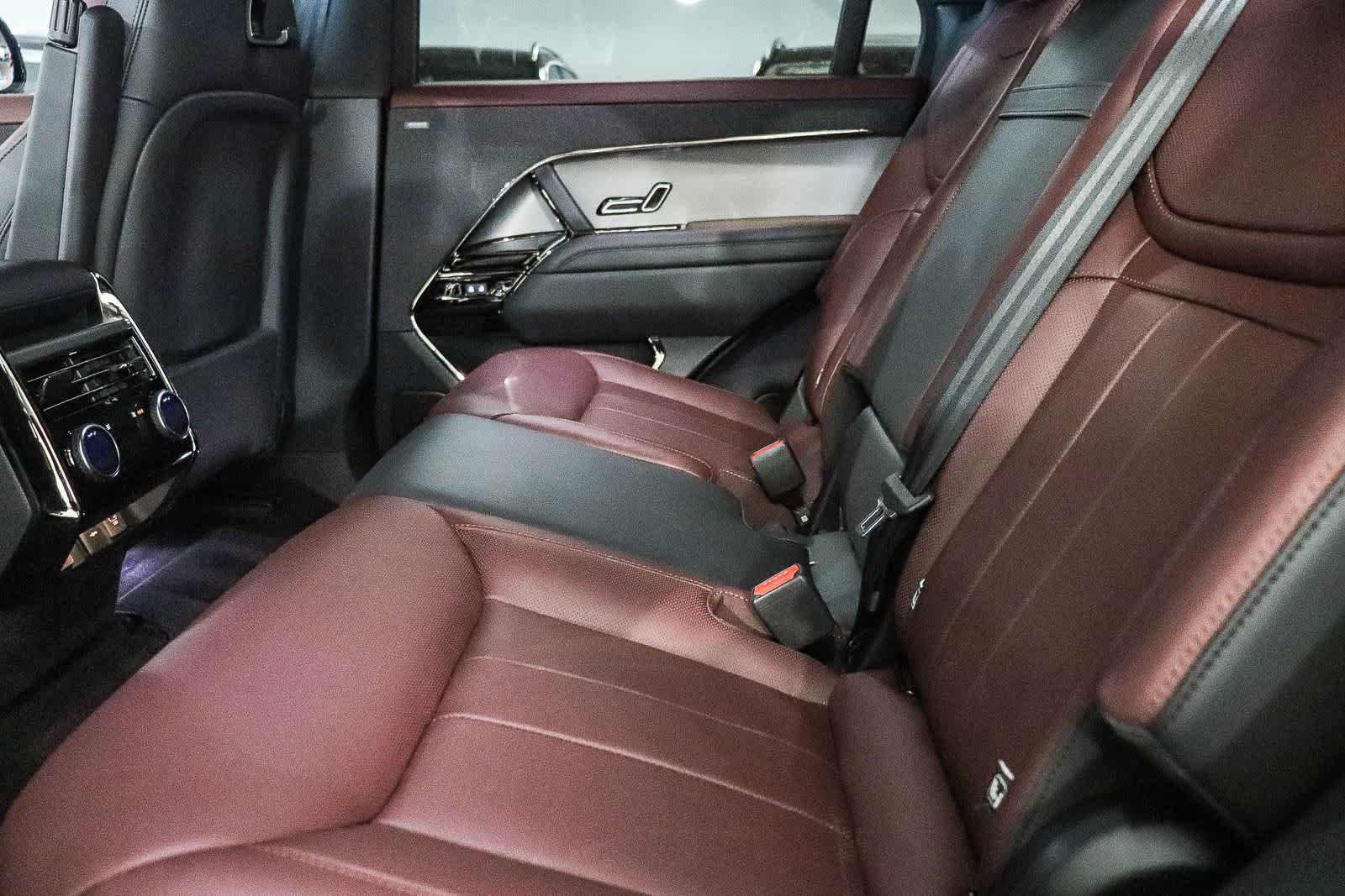 Used 2025 Land Rover Range Rover Sport Dynamic SE AWD/4WD image 19