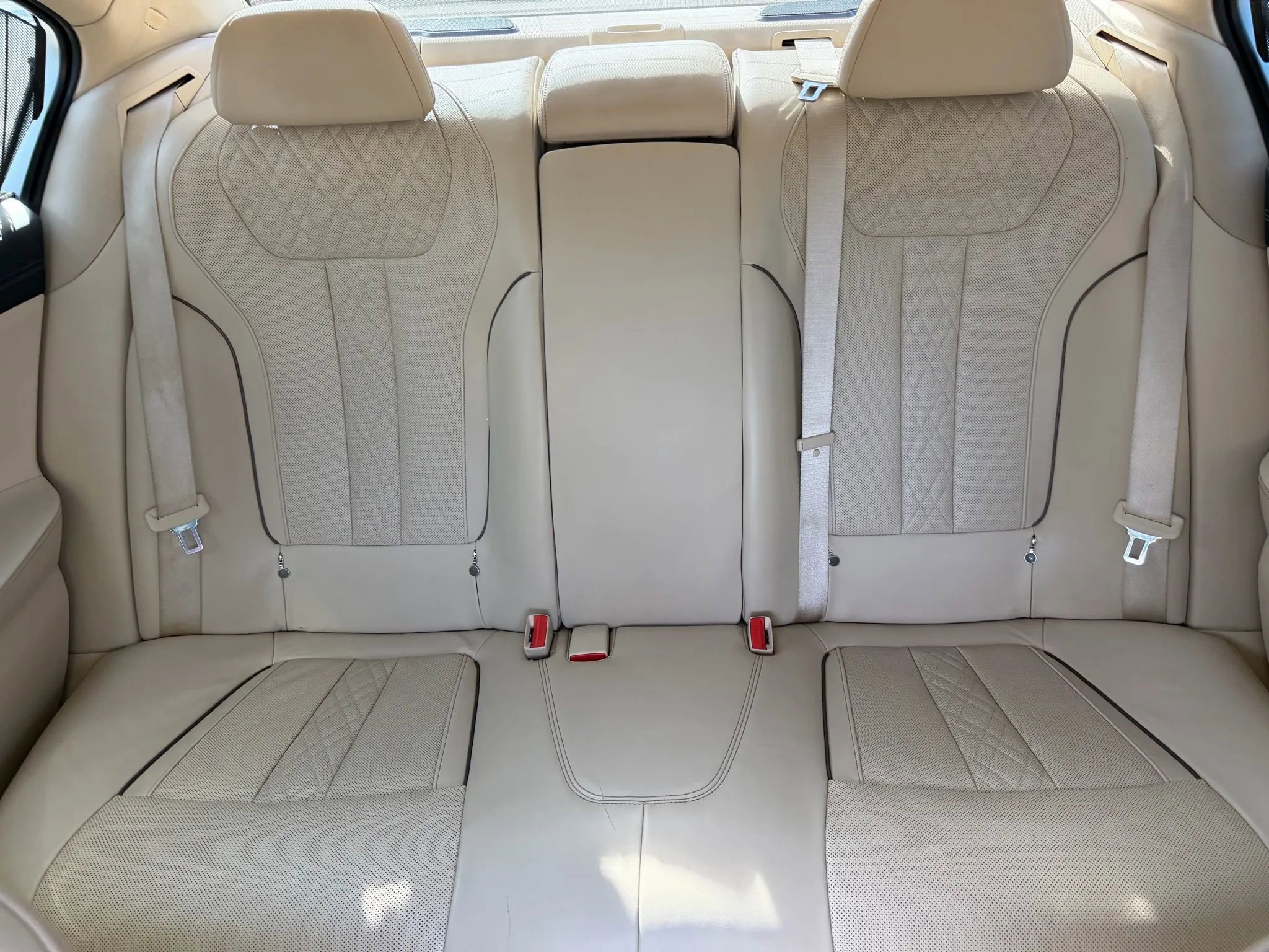 Used 2017 BMW 740i RWD image 27