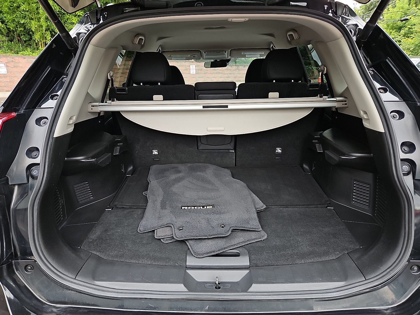 Certified 2019 Nissan Rogue SV AWD/4WD image 28