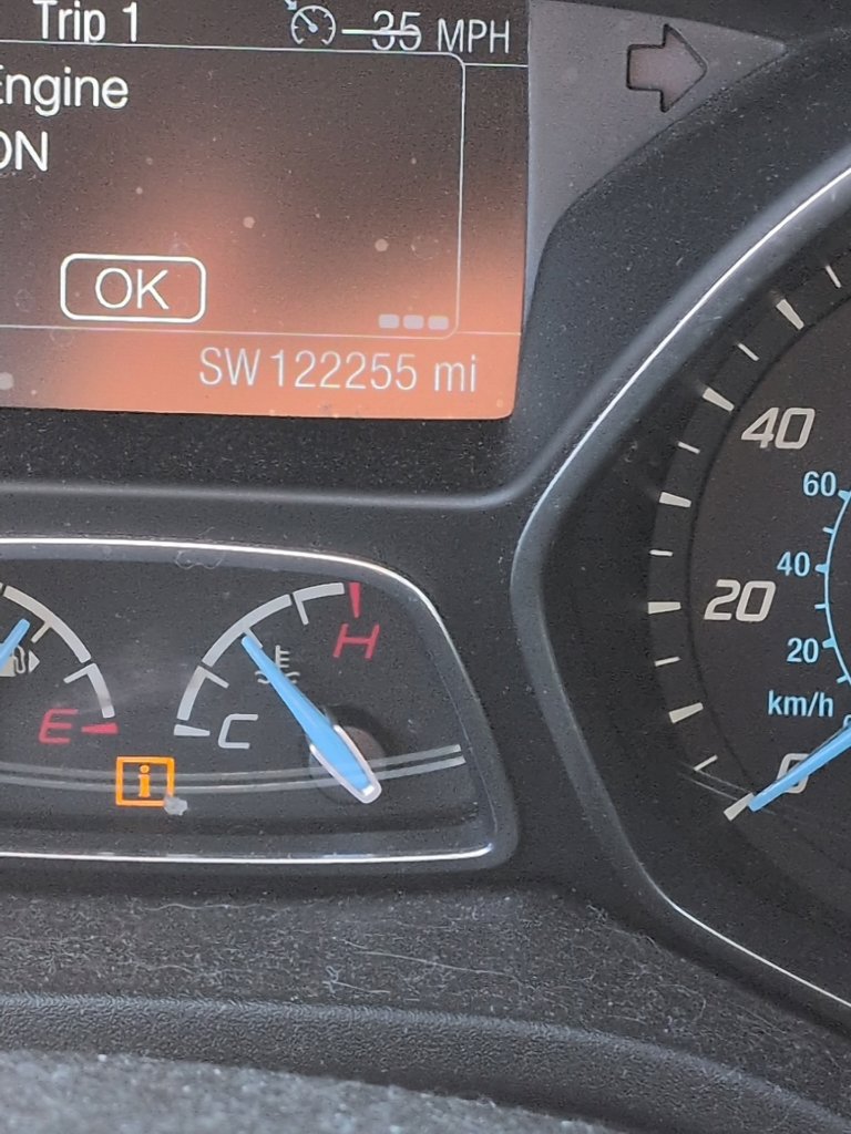 Used 2014 Ford Focus Titanium FWD image 10