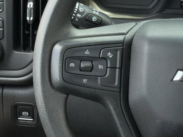 Used 2025 Chevrolet Silverado 1500 Custom Trail Boss w/ Turbomax Blackout Package AWD/4WD image 13