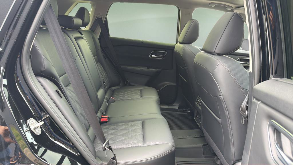 New 2026 Nissan Rogue Platinum AWD/4WD image 16