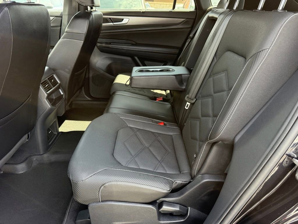 Used 2024 Volkswagen Atlas Cross Sport SE FWD image 27