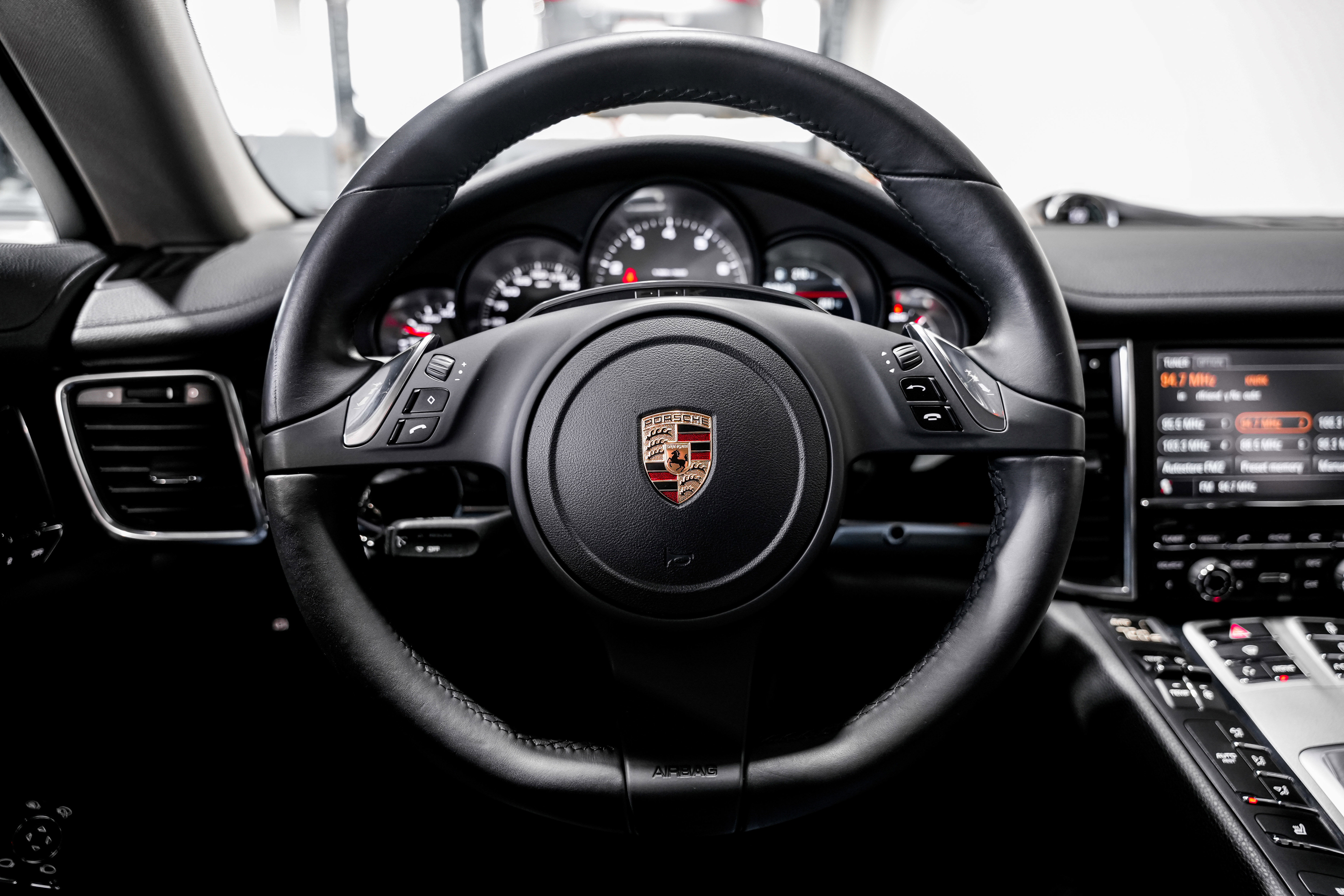 Used 2012 Porsche Panamera 4S image 10