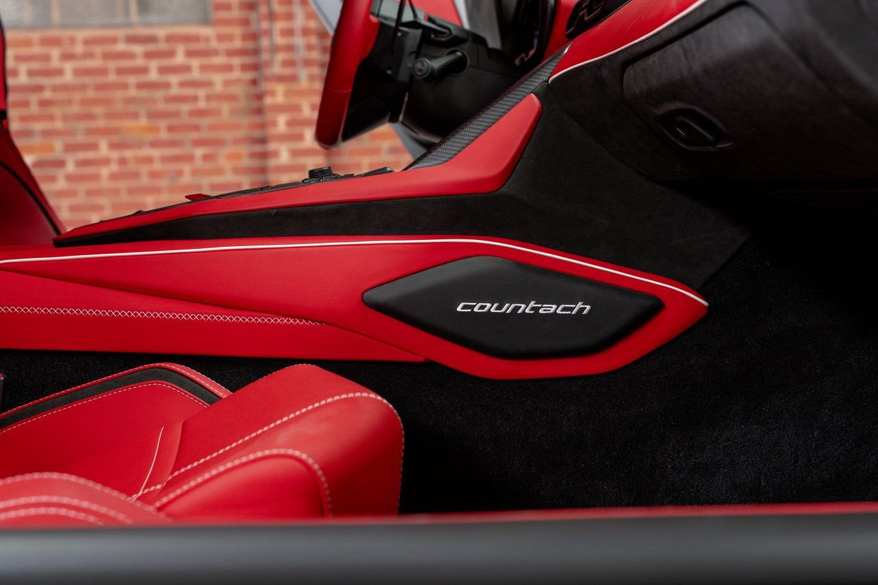 Used 2022 Lamborghini Aventador Countach image 28