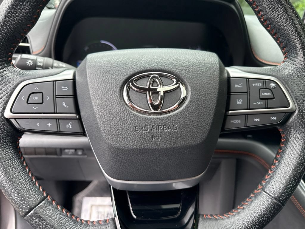 Used 2022 Toyota Sienna XSE w/ XSE Plus Package FWD image 28