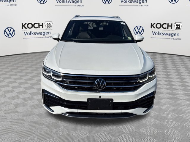 Used 2023 Volkswagen Tiguan SEL R-Line AWD/4WD image 2