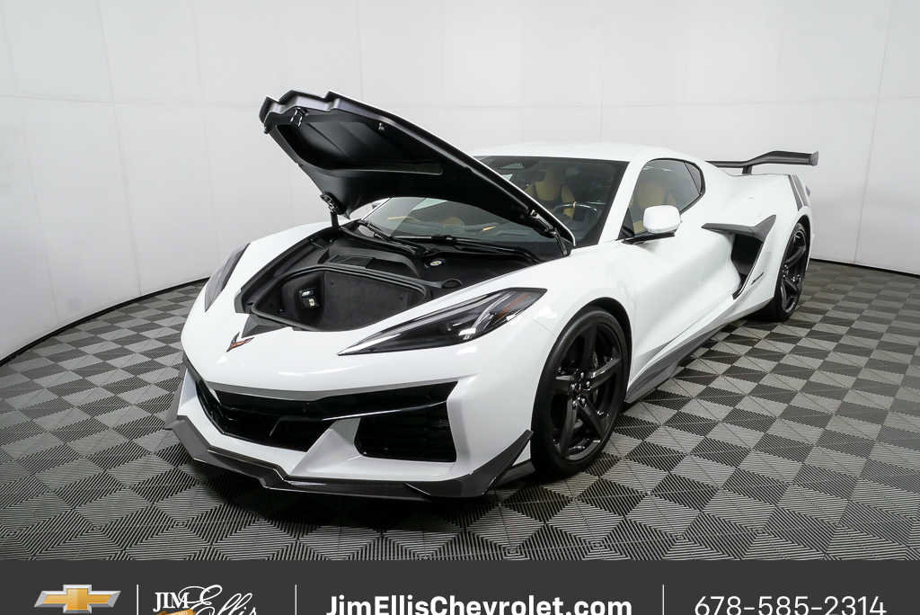 Used 2024 Chevrolet Corvette Z06 w/ Z07 Performance Package image 29