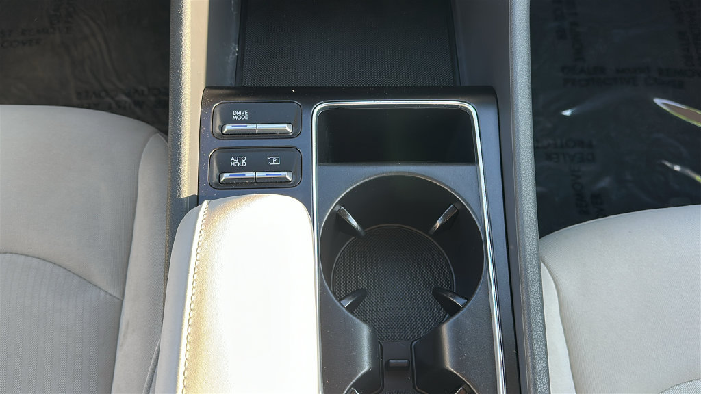 Used 2025 Hyundai Sonata SEL FWD image 28