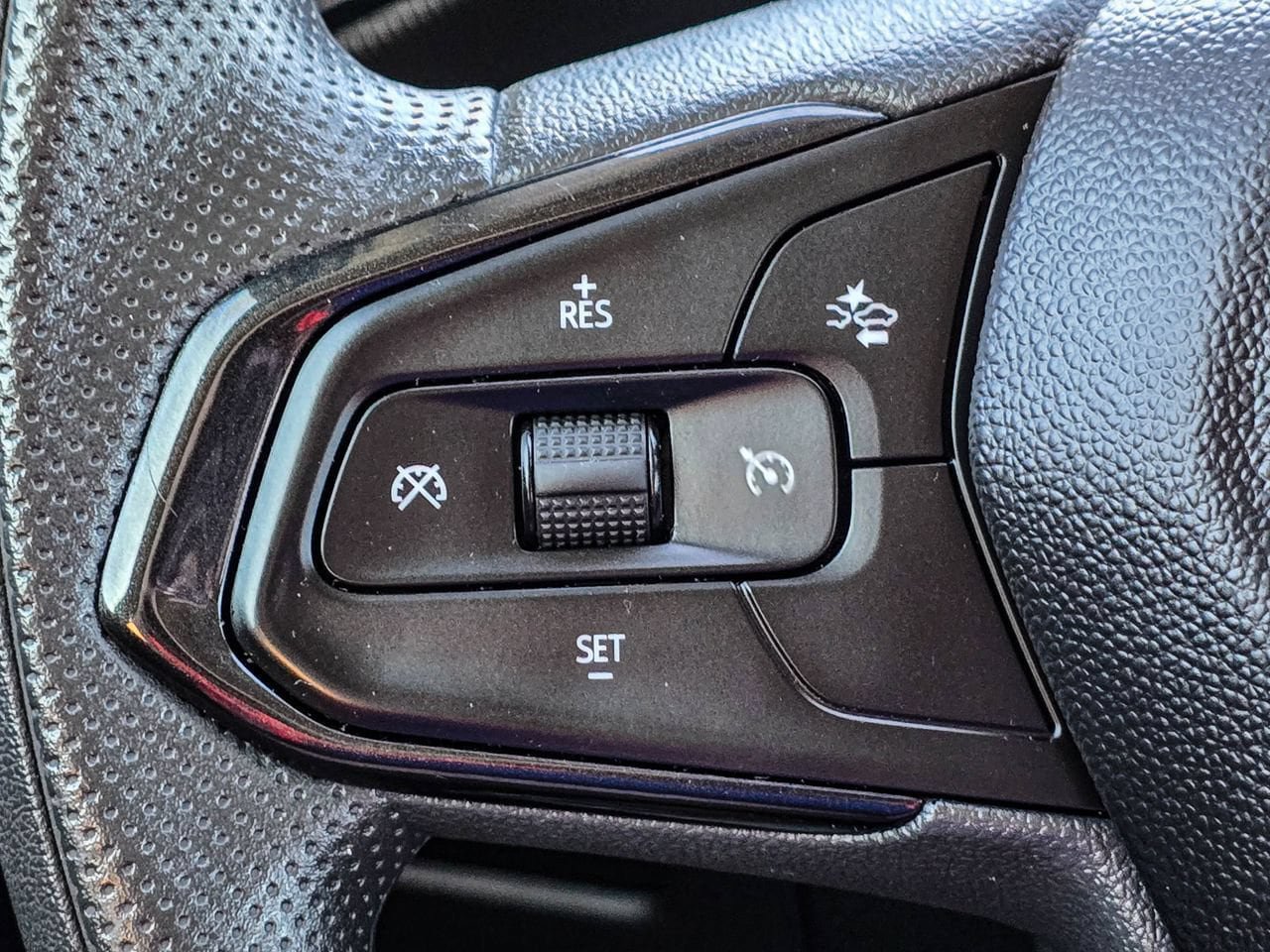 Used 2023 Chevrolet TrailBlazer LT FWD image 21