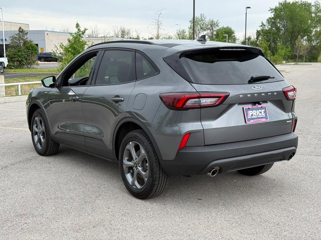 Used 2025 Ford Escape ST-Line AWD/4WD image 3