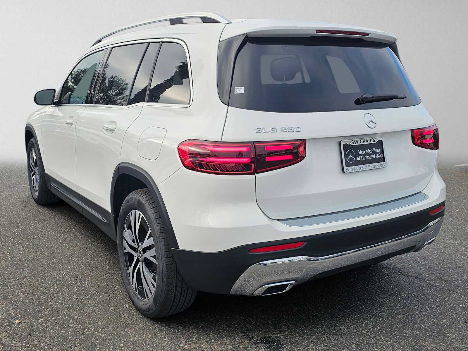 New 2026 Mercedes-Benz GLB 250 image 5