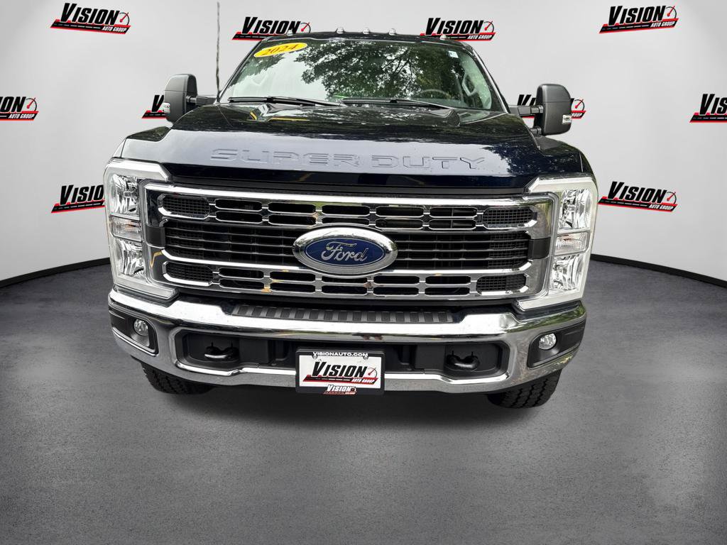 Used 2024 Ford F250 XLT w/ Snow Plow/Camper Package AWD/4WD image 2
