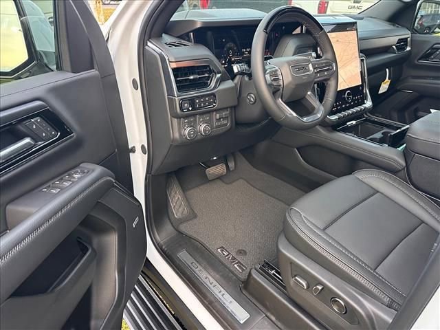 New 2026 GMC Yukon Denali w/ Denali Reserve Package image 17