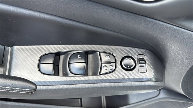 Used 2024 Nissan Altima 2.5 SV image 12