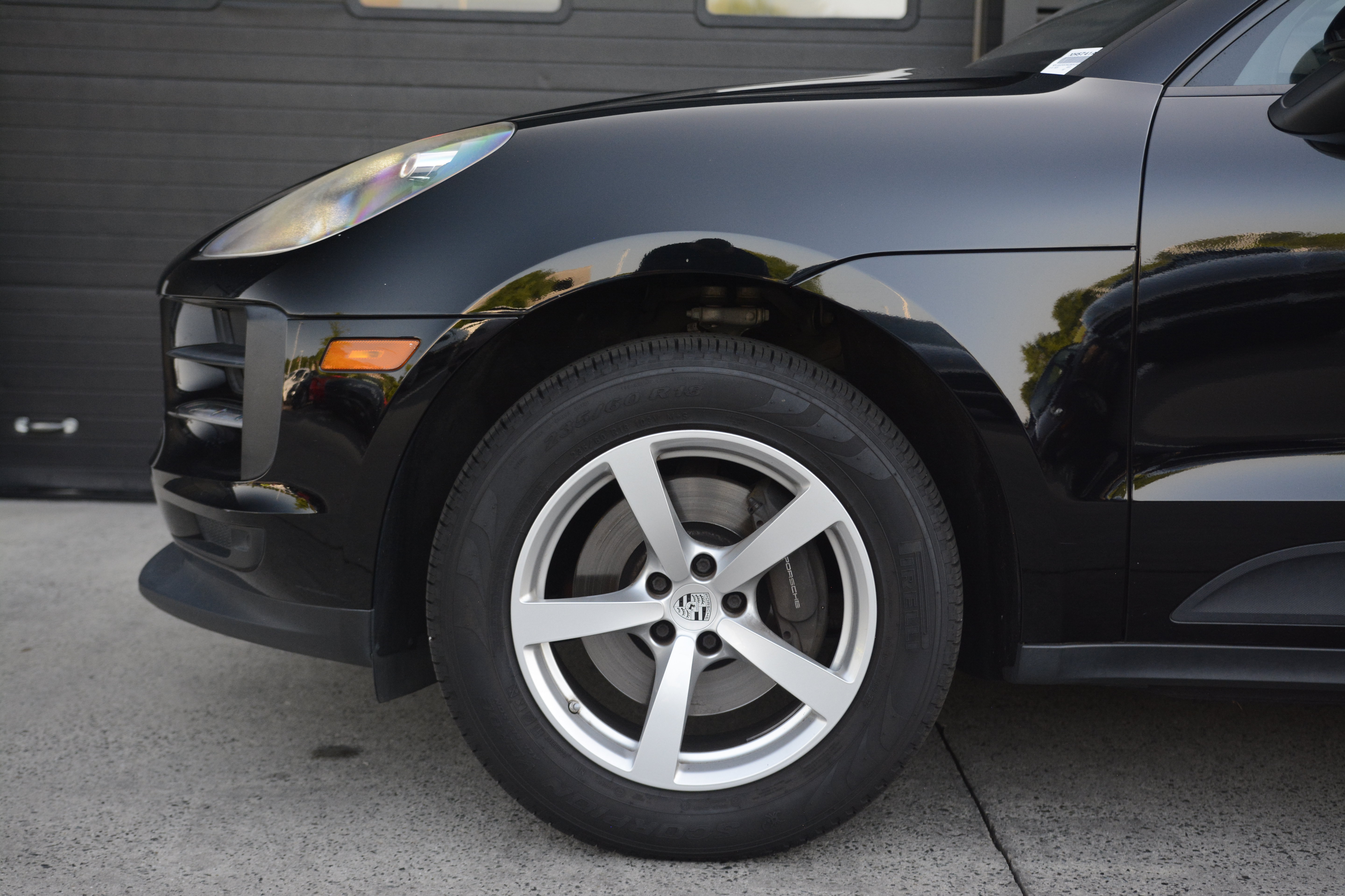 Certified 2019 Porsche Macan AWD/4WD image 36
