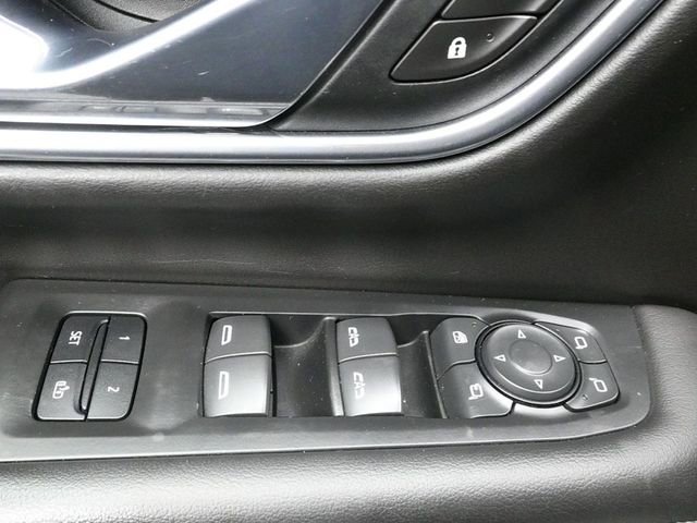 Used 2021 Chevrolet Suburban LT w/ Luxury Package image 23