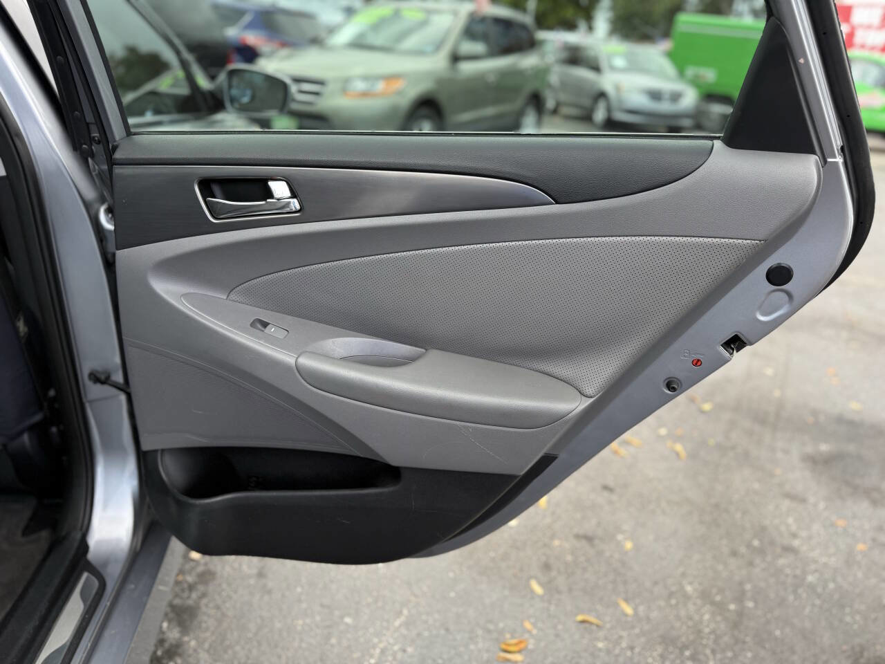 Used 2014 Hyundai Sonata Limited w/ Panoramic Sunroof Package 02 image 16