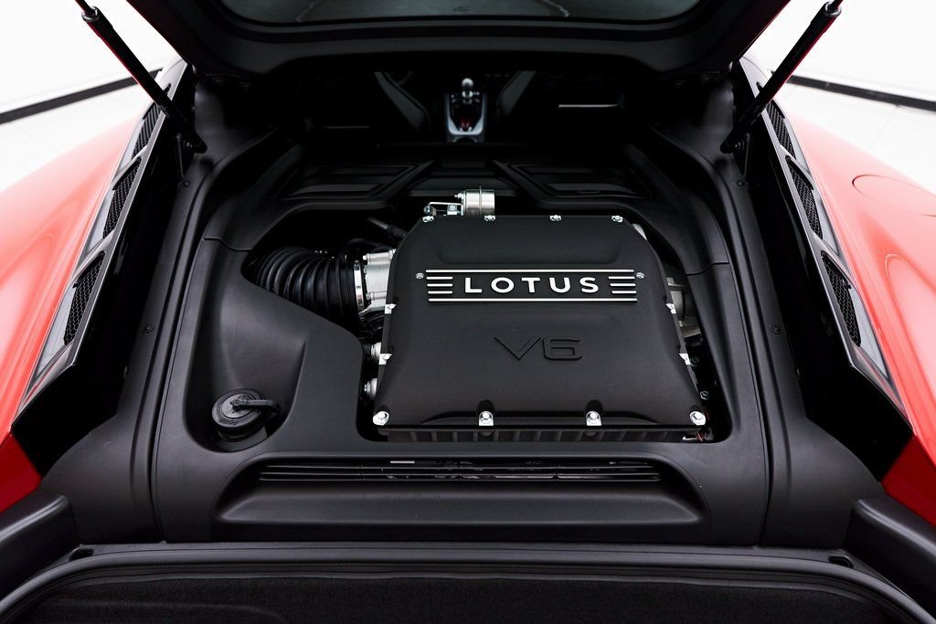 Used 2025 Lotus Emira RWD image 26