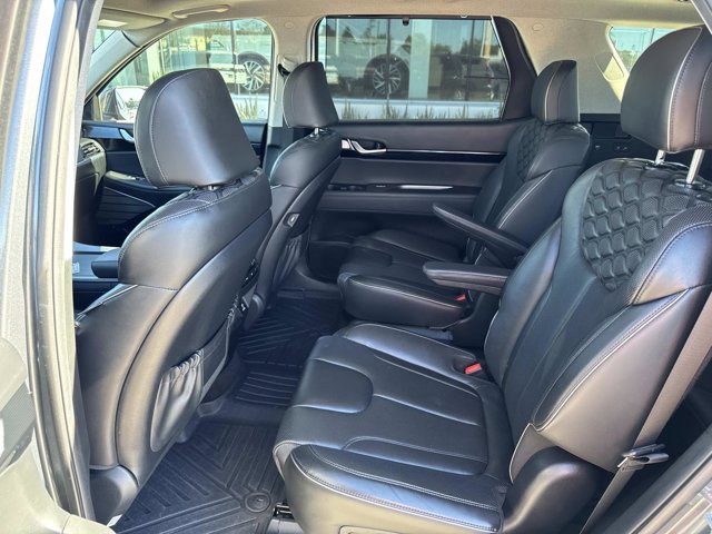 Used 2022 Hyundai Palisade Limited image 17