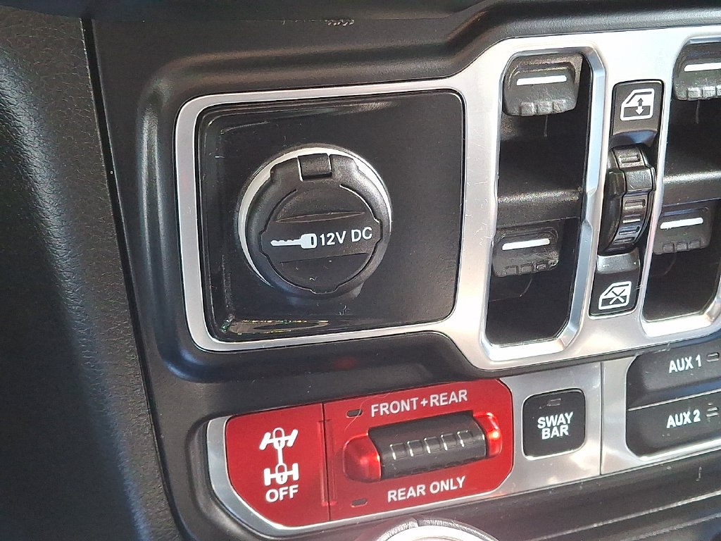 Used 2021 Jeep Wrangler Unlimited Rubicon 4xe w/ Cold Weather Group AWD/4WD image 24