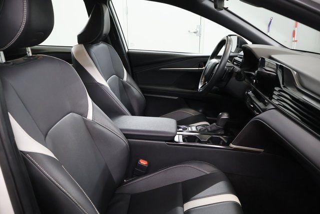 Used 2025 Toyota Camry SE FWD image 26