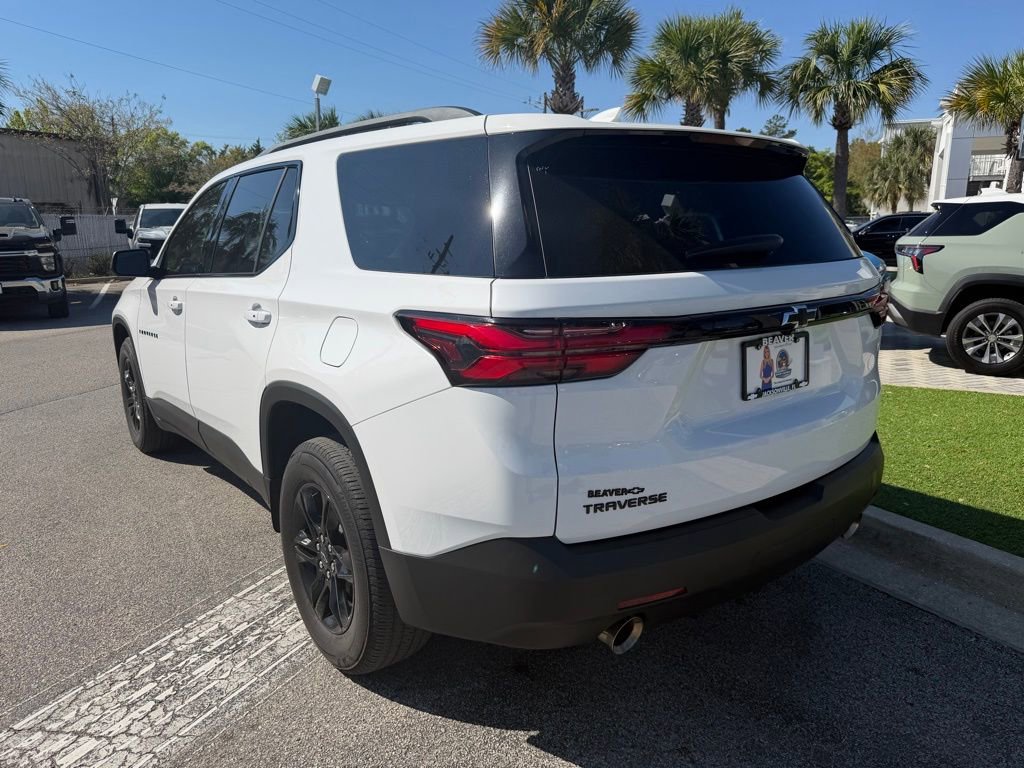 Used 2023 Chevrolet Traverse LS w/ Midnight/Sport Edition image 6