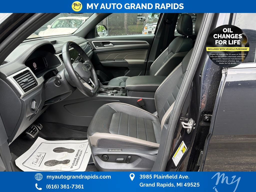 Used 2022 Volkswagen Atlas Cross Sport SEL Premium R-Line AWD/4WD image 9