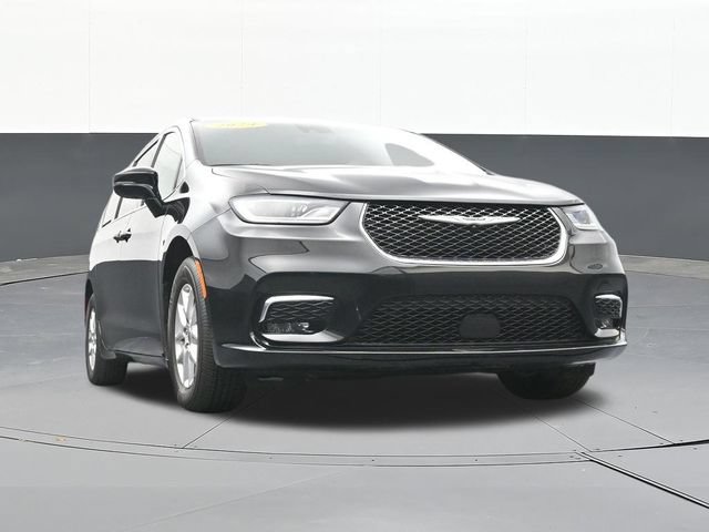 Used 2024 Chrysler Pacifica Touring FWD image 49