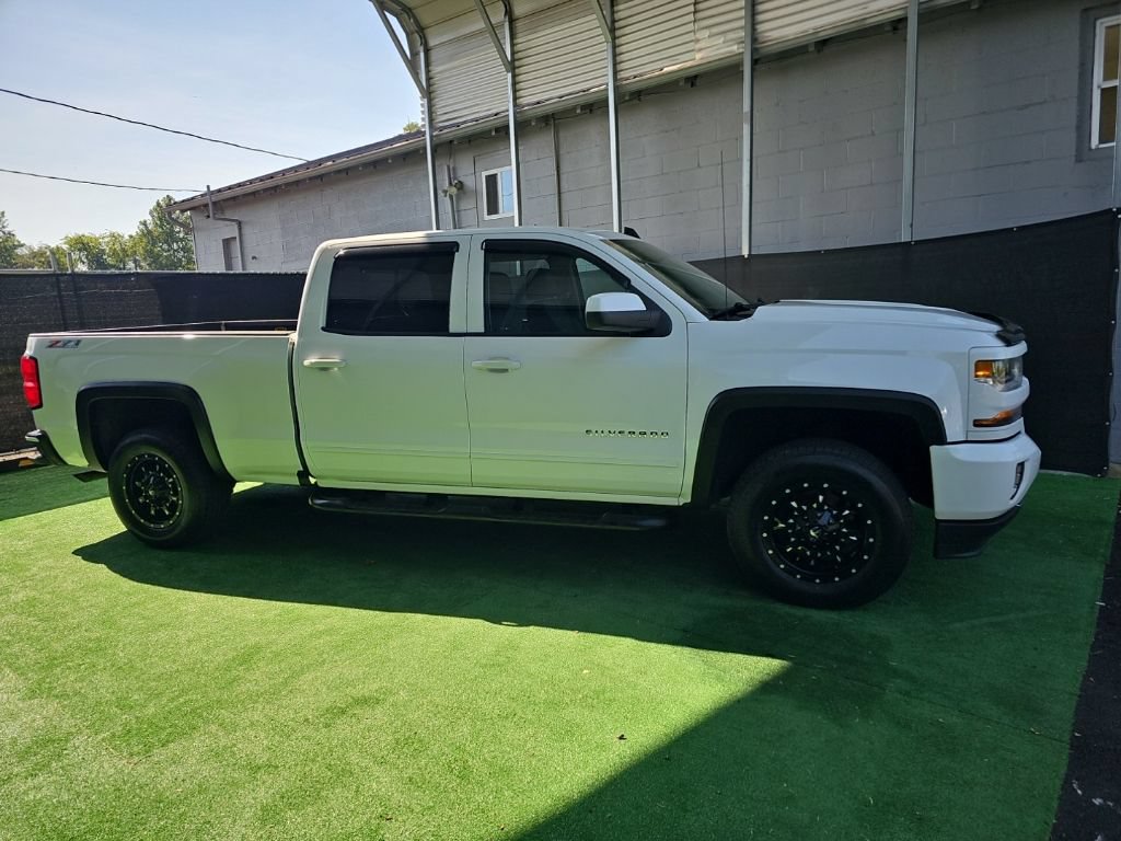 Used 2017 Chevrolet Silverado 1500 LT w/ True North Edition AWD/4WD image 2