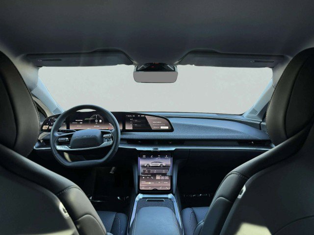 Used 2025 Lucid Air Pure image 39