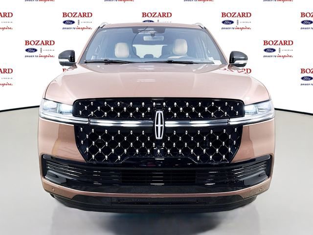 New 2025 Lincoln Navigator L Black Label AWD/4WD image 2
