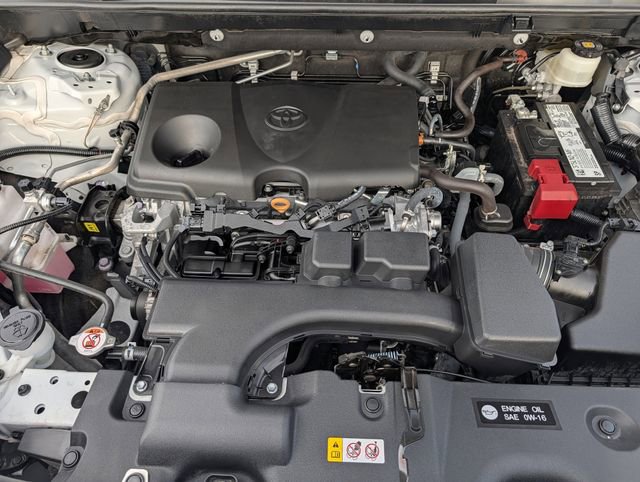 Used 2022 Toyota RAV4 LE image 33
