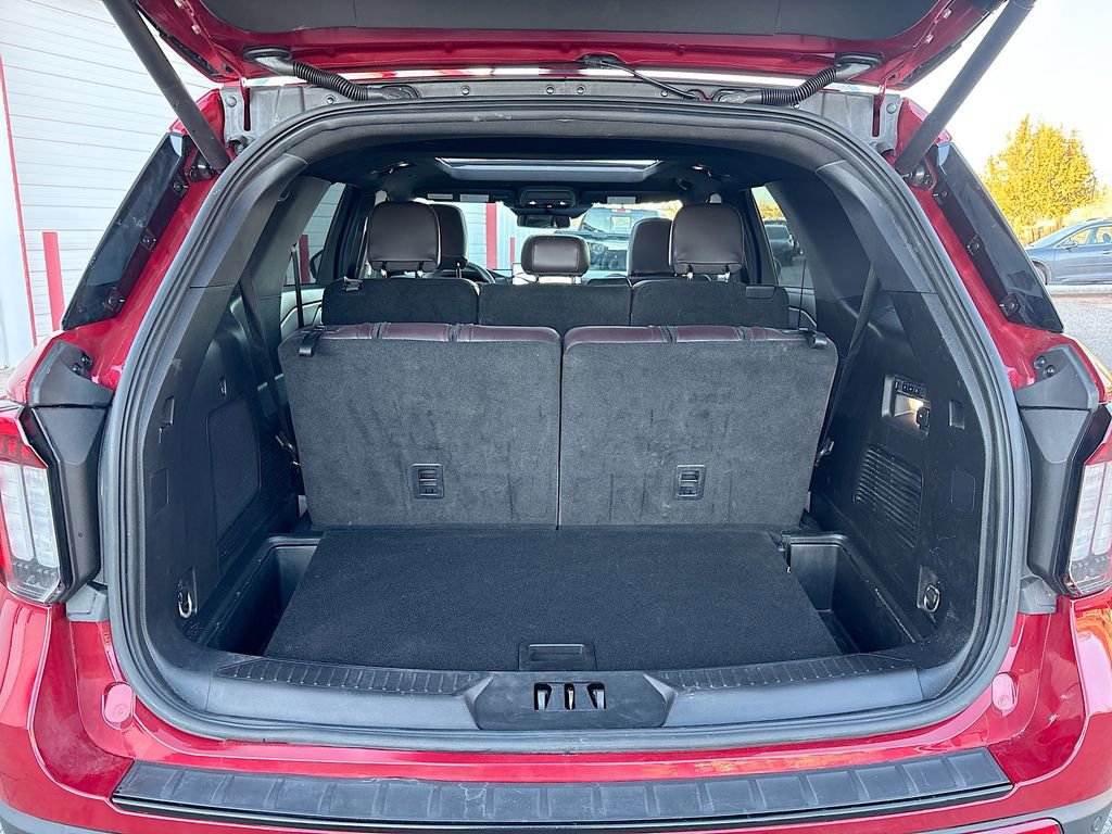 Used 2025 Ford Explorer Platinum image 27
