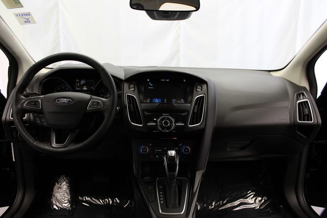 Used 2018 Ford Focus Titanium w/ Titanium Technology Package FWD image 24