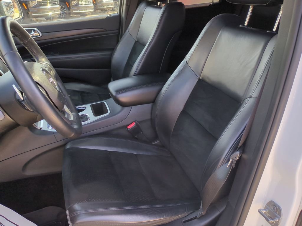 Used 2017 Jeep Grand Cherokee Altitude image 13