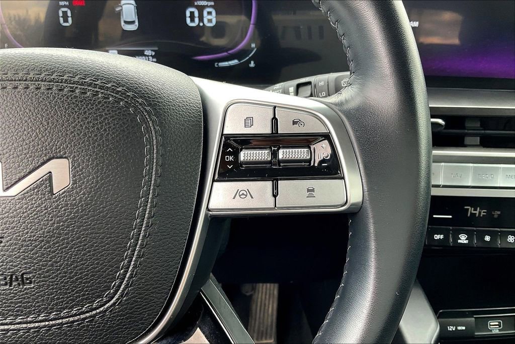 Used 2023 Kia Telluride LX image 18