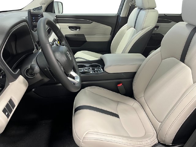 New 2026 Honda Pilot Touring image 12