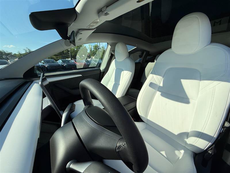 Used 2023 Tesla Model Y Long Range AWD/4WD image 10