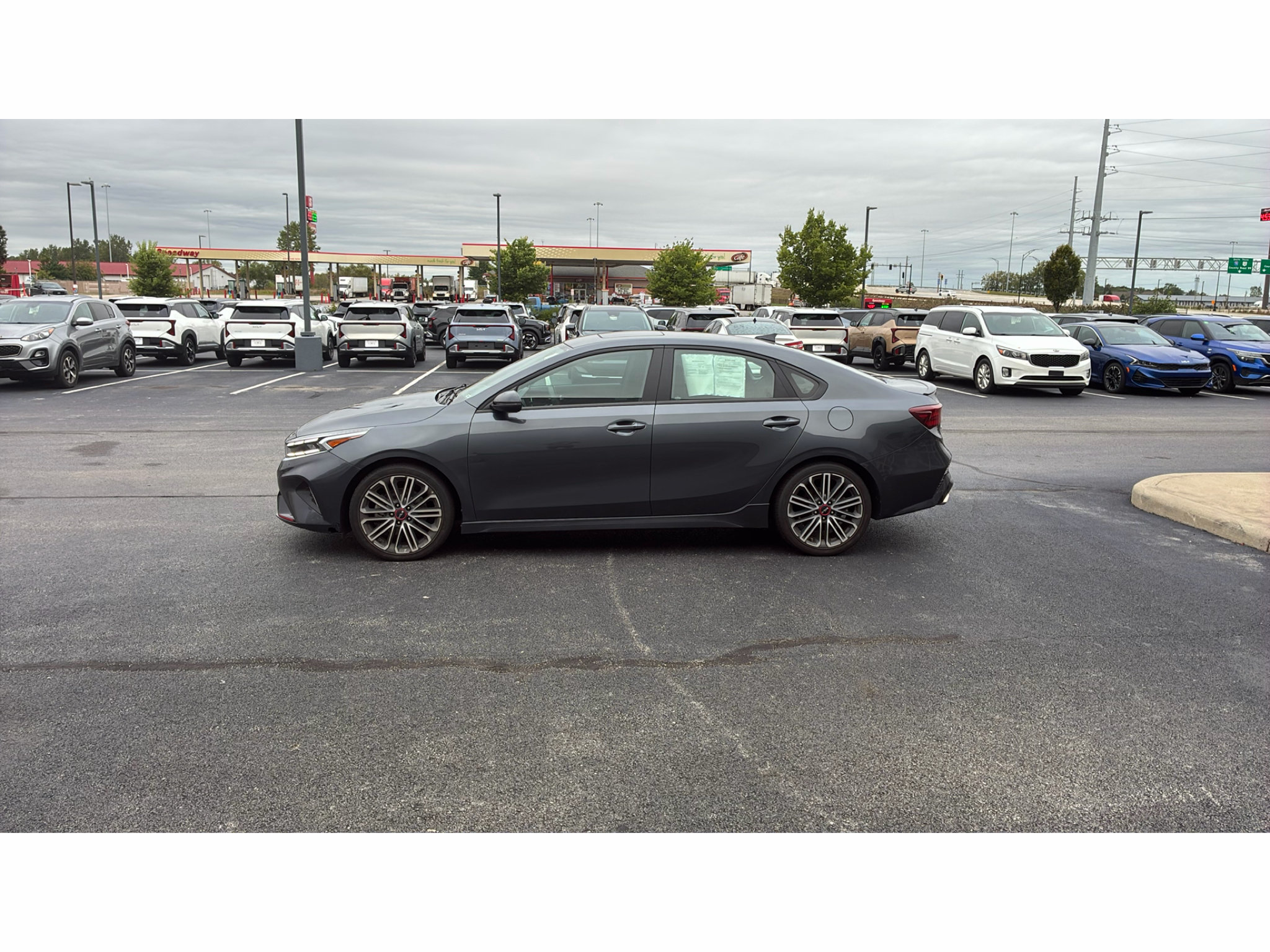 Used 2023 Kia Forte GT w/ GT2 Package FWD image 4