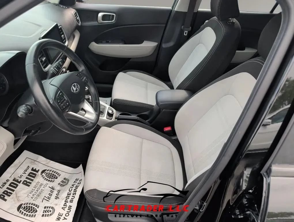 Used 2022 Hyundai Venue SEL FWD image 23