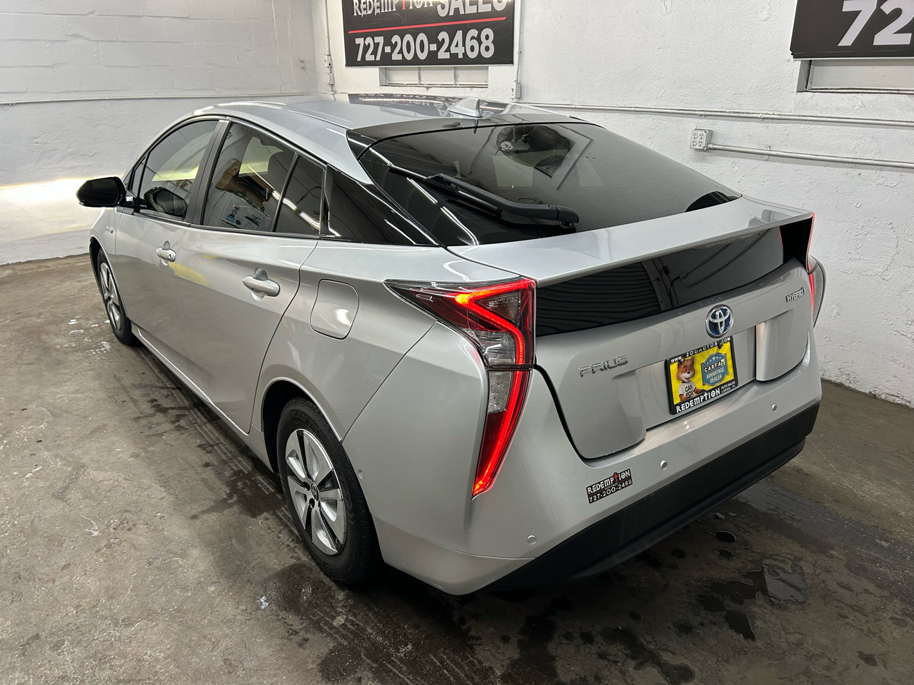 Used 2018 Toyota Prius Two w/ Prius Two Safety Plus Package FWD image 7