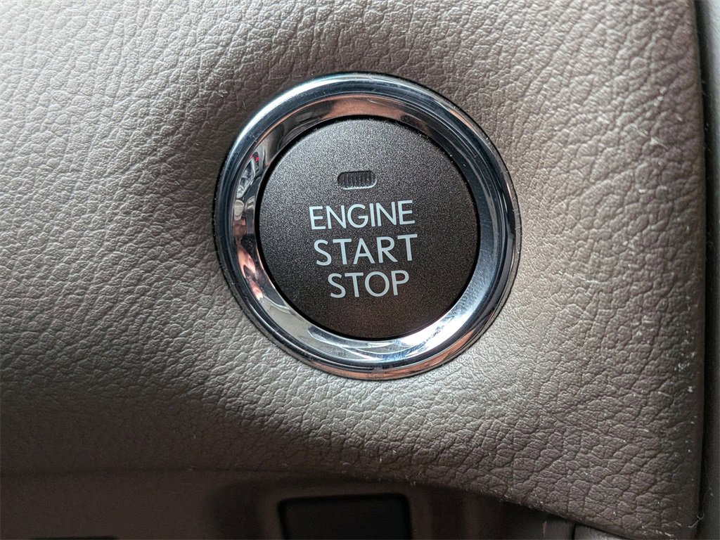 Used 2016 Lexus GX 460 image 32